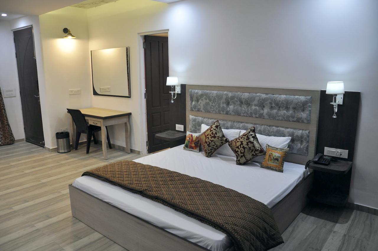 คาซา ดรีม เดอะ รีสอร์ต Hotel มุกเตชวาร์ ภายนอก รูปภาพ